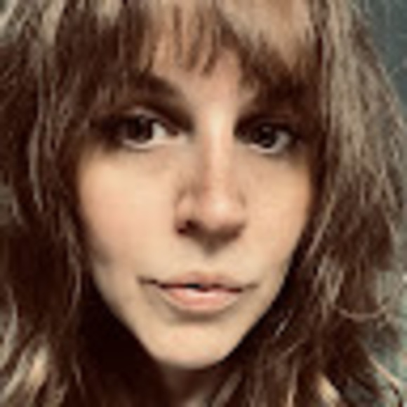 Meet your Posher, Amy - Picture 1 of 1